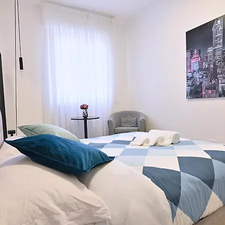 Parking - Design - Caesar House アパート ベルガモ