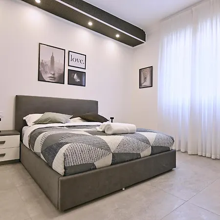 Parking - Design - Caesar House Apartamento